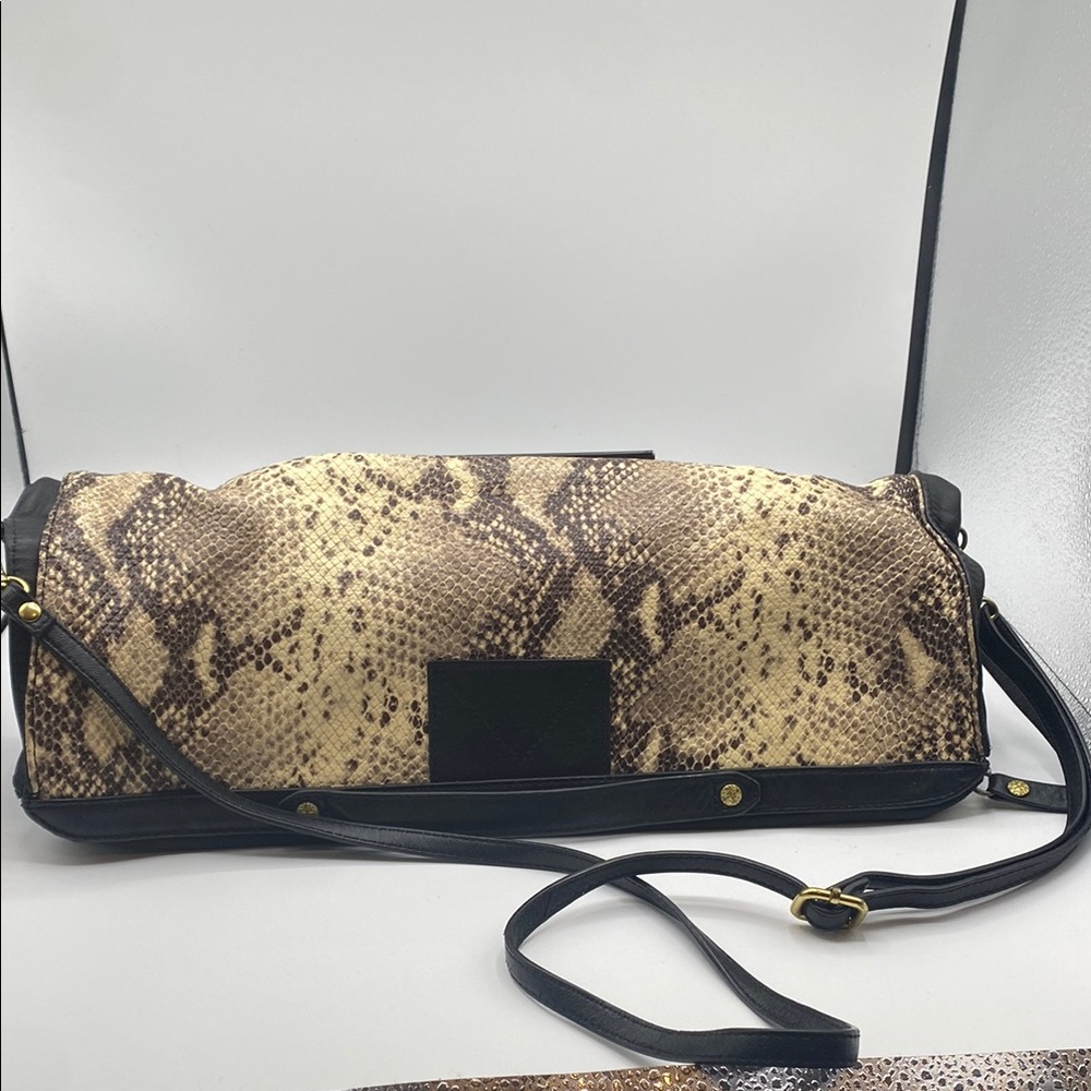 680 Cynthia Vincent leather w snake embossed fold over zipper top  EPOC